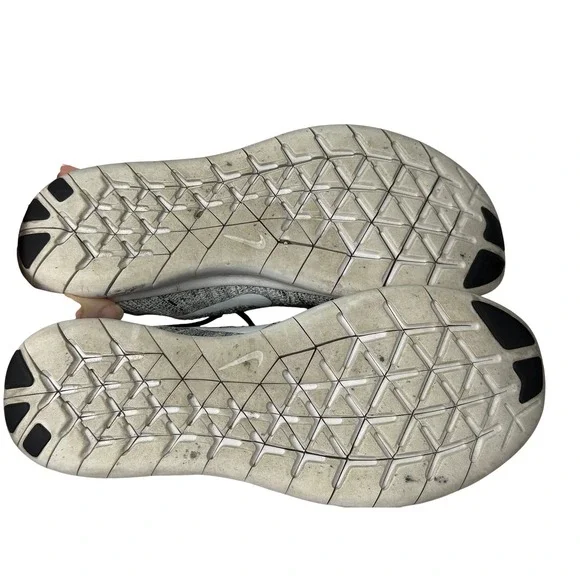 Nike Free RN Flyknit 2017 Womens 10 Black White Running Trainer Gym Athleisure - Picture 6 of 7